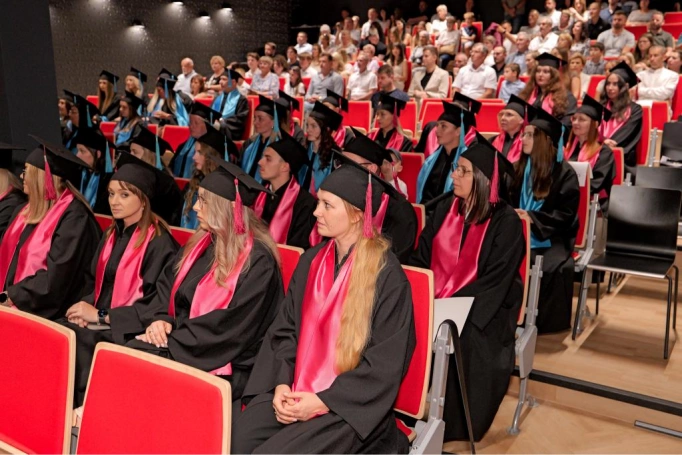 Zdjęcie nr 72 z galerii Gala Rozdania Dyplomów Akademii WSB w Żywcu