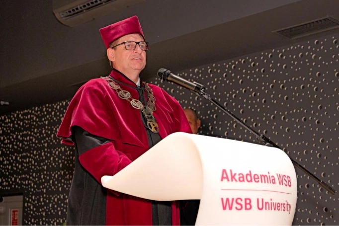 Zdjęcie nr 73 z galerii Gala Rozdania Dyplomów Akademii WSB w Żywcu