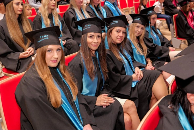 Zdjęcie nr 80 z galerii Gala Rozdania Dyplomów Akademii WSB w Żywcu