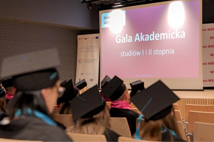 Zdjęcie nr 82 z galerii Gala Rozdania Dyplomów Akademii WSB w Żywcu