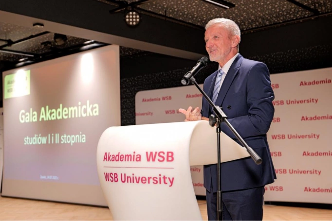 Zdjęcie nr 83 z galerii Gala Rozdania Dyplomów Akademii WSB w Żywcu