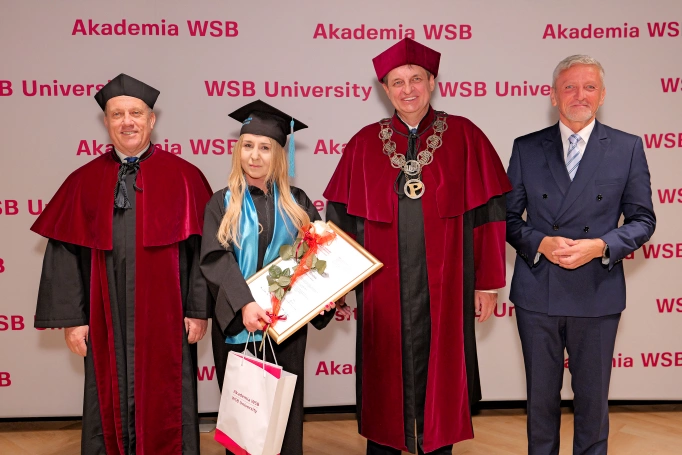Zdjęcie nr 18 z galerii Gala Rozdania Dyplomów Akademii WSB w Żywcu