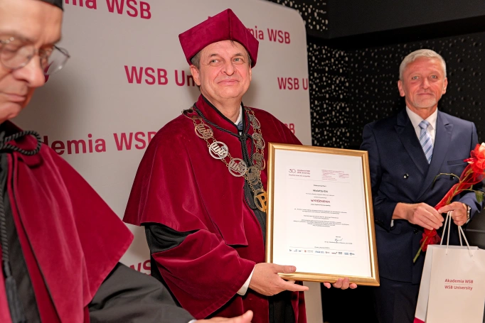 Zdjęcie nr 19 z galerii Gala Rozdania Dyplomów Akademii WSB w Żywcu