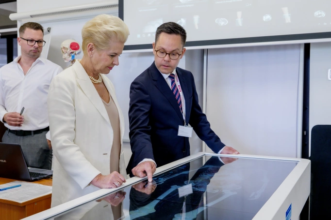 Zdjęcie nr 4 z galerii Wieloprofilowe Centrum Symulacji Medycznych Collegium Medicum im. prof. Kazimierza Imielińskiego. Akademia WSB dla humanizacji medycyny 