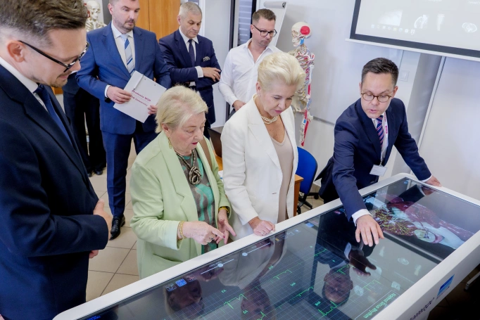 Zdjęcie nr 5 z galerii Wieloprofilowe Centrum Symulacji Medycznych Collegium Medicum im. prof. Kazimierza Imielińskiego. Akademia WSB dla humanizacji medycyny 