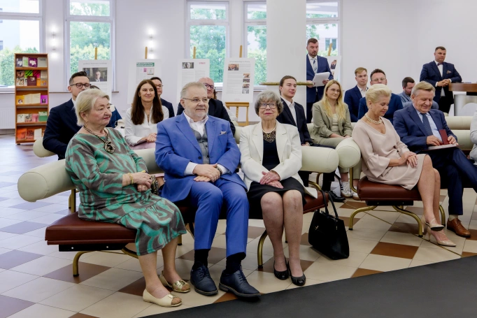 Zdjęcie nr 10 z galerii Wieloprofilowe Centrum Symulacji Medycznych Collegium Medicum im. prof. Kazimierza Imielińskiego. Akademia WSB dla humanizacji medycyny 