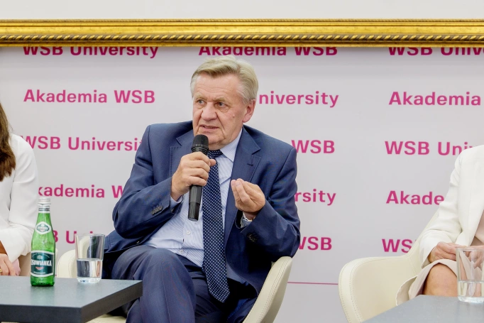 Zdjęcie nr 12 z galerii Wieloprofilowe Centrum Symulacji Medycznych Collegium Medicum im. prof. Kazimierza Imielińskiego. Akademia WSB dla humanizacji medycyny 