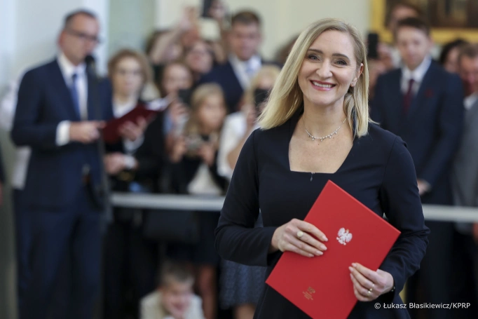 Zdjęcie nr 1 z galerii Prof. Monika Bąk Sosnowska uhonorowana przez Prezydenta RP 