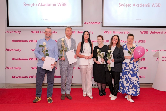 Zdjęcie nr 41 z galerii Radośnie, wzniośle i symbolicznie. Kolejne święto Akademii WSB