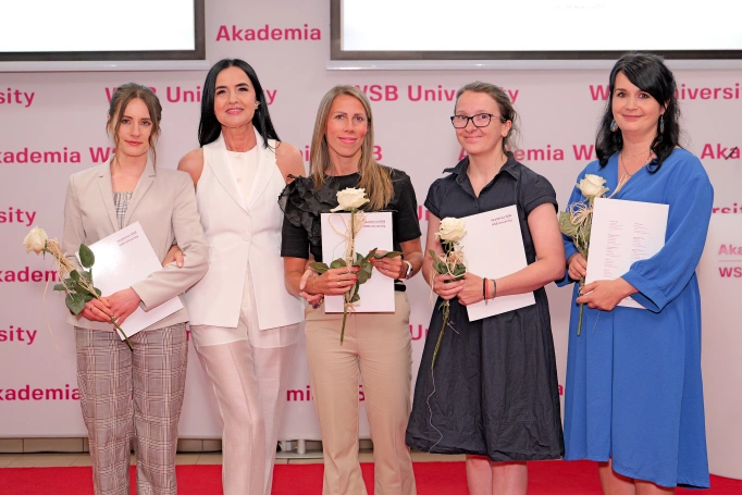Zdjęcie nr 70 z galerii Radośnie, wzniośle i symbolicznie. Kolejne święto Akademii WSB