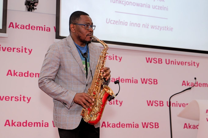 Zdjęcie nr 74 z galerii Radośnie, wzniośle i symbolicznie. Kolejne święto Akademii WSB