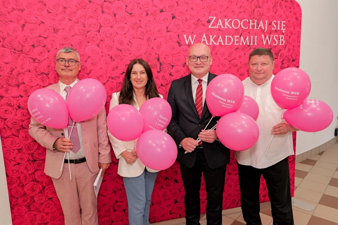Zdjęcie nr 12 z galerii Radośnie, wzniośle i symbolicznie. Kolejne święto Akademii WSB