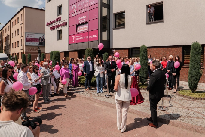Zdjęcie nr 78 z galerii Radośnie, wzniośle i symbolicznie. Kolejne święto Akademii WSB