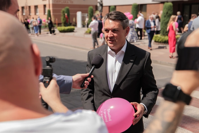 Zdjęcie nr 84 z galerii Radośnie, wzniośle i symbolicznie. Kolejne święto Akademii WSB