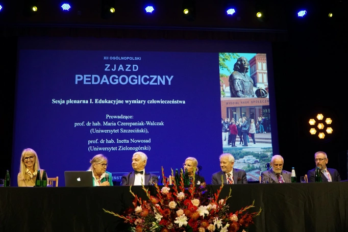 Zdjęcie nr 6 z galerii Medal Polskiego Towarzystwa Pedagogicznego dla prof. Marka Walancika