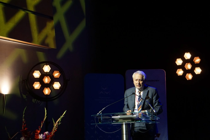 Zdjęcie nr 7 z galerii Medal Polskiego Towarzystwa Pedagogicznego dla prof. Marka Walancika