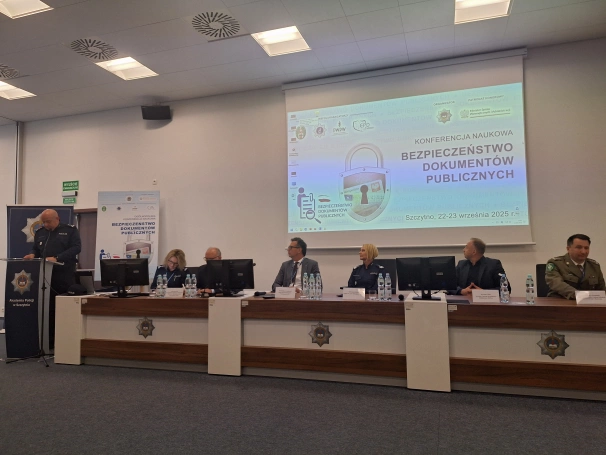Zdjęcie nr 3 z galerii Bezpieczeństwo dokumentów publicznych