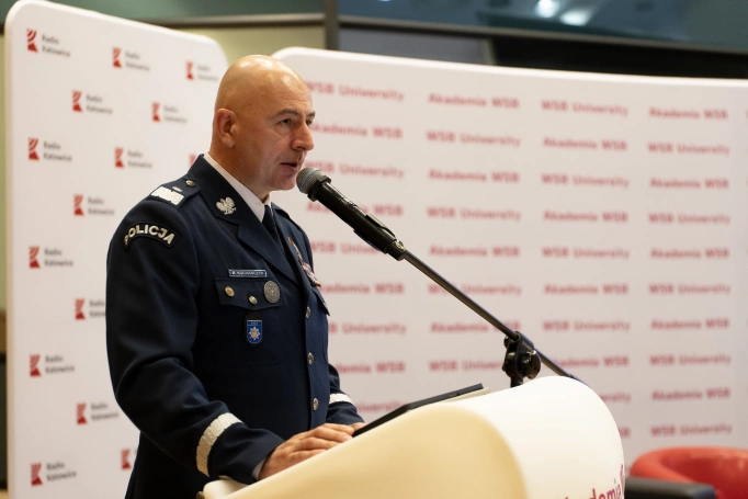 Zdjęcie nr 5 z galerii Bezpieczeństwo w XXI wieku: nauka, praktyka i odpowiedzialność na Konferencji AWSB w Katowicach