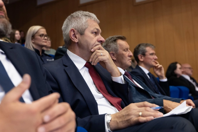 Zdjęcie nr 11 z galerii Bezpieczeństwo w XXI wieku: nauka, praktyka i odpowiedzialność na Konferencji AWSB w Katowicach