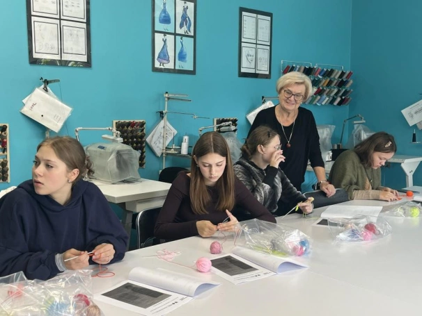 Zdjęcie nr 6 z galerii Galeria -  "Nitką i Serduchem" Projekt w ramach Inicjatyw Senioralnych Miasta Dąbrowa Górnicza