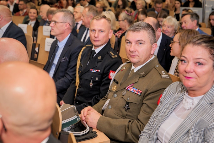 Zdjęcie nr 8 z galerii Wiedza, wartości, relacje. Inauguracja roku akademickiego w Akademii WSB