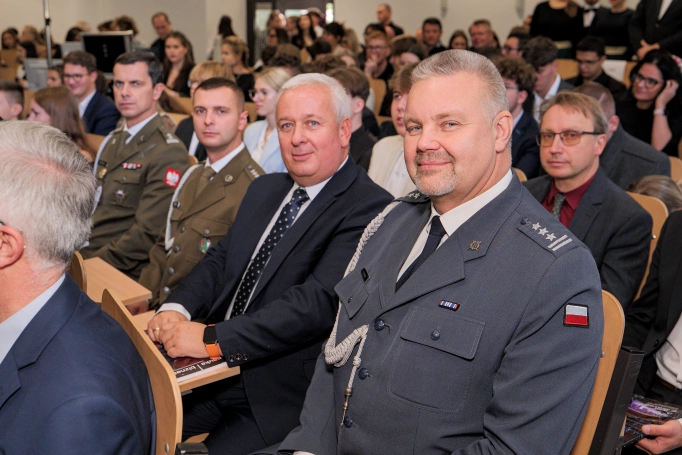 Zdjęcie nr 10 z galerii Wiedza, wartości, relacje. Inauguracja roku akademickiego w Akademii WSB