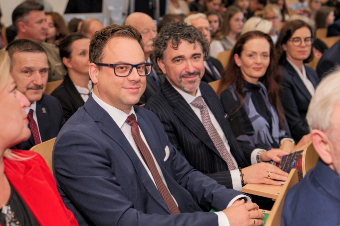 Zdjęcie nr 14 z galerii Wiedza, wartości, relacje. Inauguracja roku akademickiego w Akademii WSB