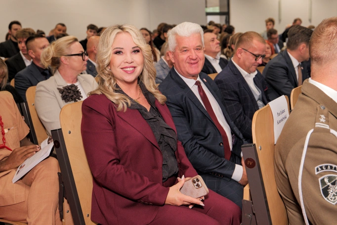 Zdjęcie nr 15 z galerii Wiedza, wartości, relacje. Inauguracja roku akademickiego w Akademii WSB