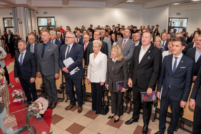 Zdjęcie nr 7 z galerii Wiedza, wartości, relacje. Inauguracja roku akademickiego w Akademii WSB