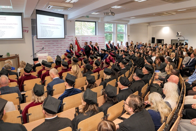 Zdjęcie nr 21 z galerii Wiedza, wartości, relacje. Inauguracja roku akademickiego w Akademii WSB