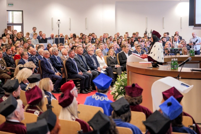 Zdjęcie nr 26 z galerii Wiedza, wartości, relacje. Inauguracja roku akademickiego w Akademii WSB