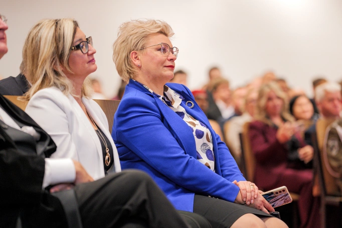 Zdjęcie nr 31 z galerii Wiedza, wartości, relacje. Inauguracja roku akademickiego w Akademii WSB