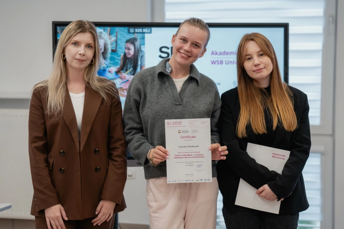 Zdjęcie nr 5 z galerii Międzynarodowy projekt „Youth vs Fake News” w Akademii WSB - ogromny sukces!