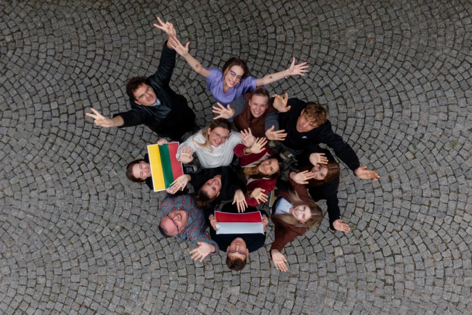 Zdjęcie nr 7 z galerii Międzynarodowy projekt „Youth vs Fake News” w Akademii WSB - ogromny sukces!
