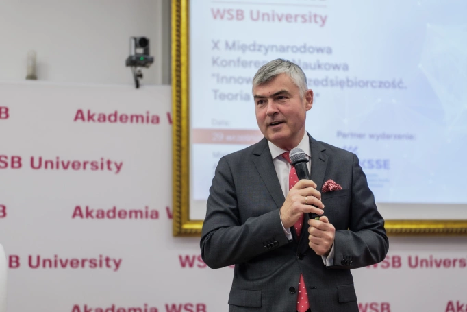 Zdjęcie nr 2 z galerii Święto nauki i innowacji w Akademii WSB
