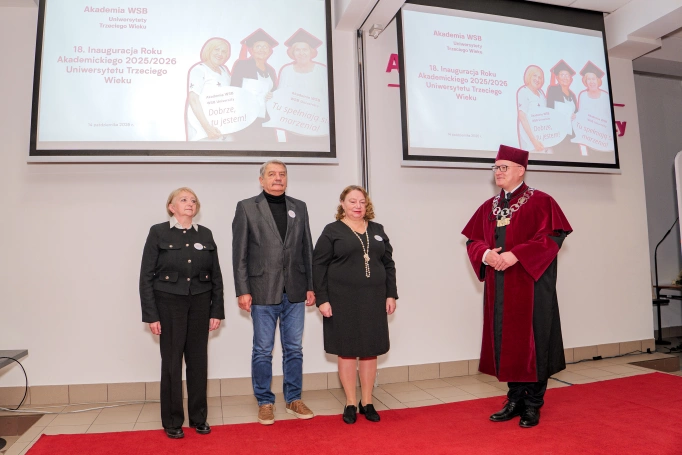 Zdjęcie nr 11 z galerii   Inauguracja Roku Akademickiego 2025/2026 Uniwersytetu Trzeciego Wieku Akademii WSB w Dąbrowie Górniczej 