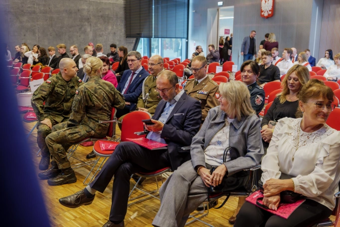 Zdjęcie nr 24 z galerii Inauguracja roku akademickiego w Akademii WSB w Krakowie