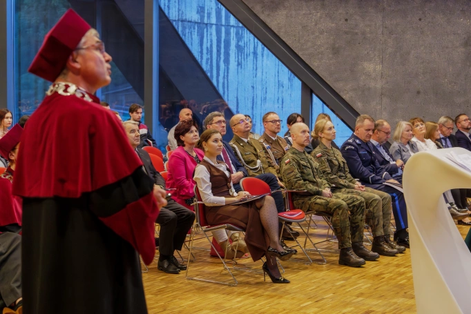 Zdjęcie nr 54 z galerii Inauguracja roku akademickiego w Akademii WSB w Krakowie