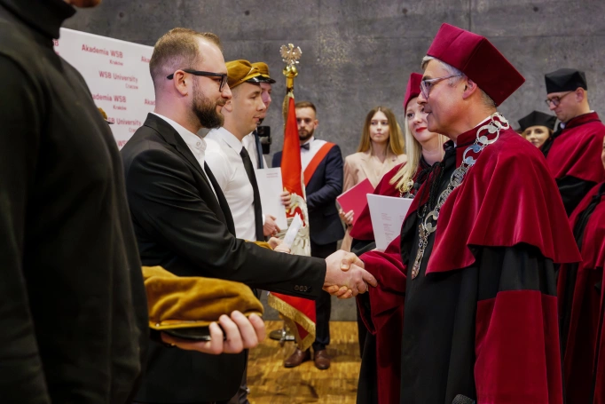 Zdjęcie nr 2 z galerii Inauguracja roku akademickiego w Akademii WSB w Krakowie