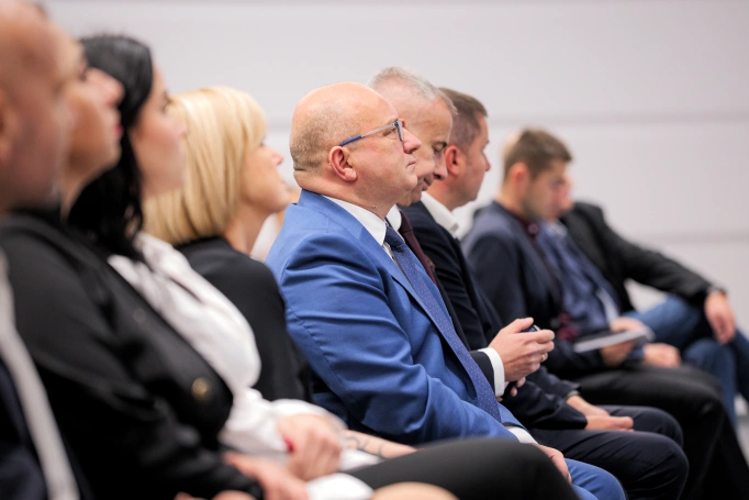 Zdjęcie nr 12 z galerii Rozmowy o przyszłości rynku pracy w Akademii WSB 