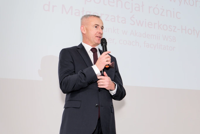 Zdjęcie nr 15 z galerii Rozmowy o przyszłości rynku pracy w Akademii WSB 