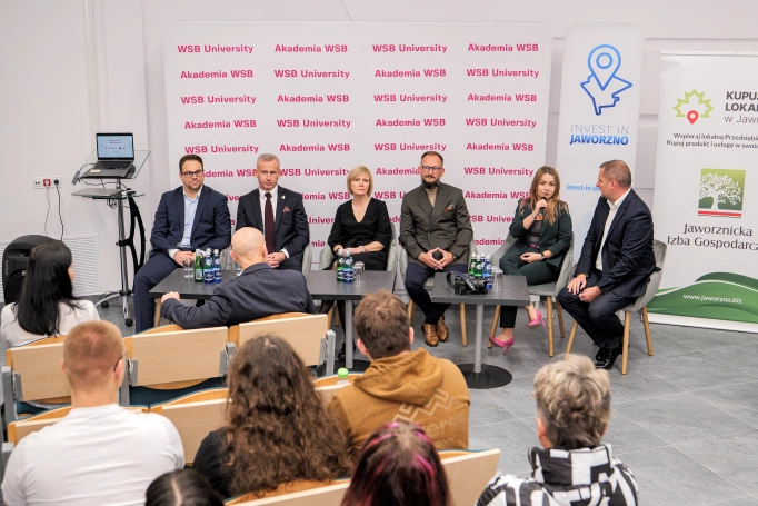 Zdjęcie nr 24 z galerii Rozmowy o przyszłości rynku pracy w Akademii WSB 