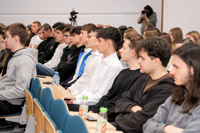 Zdjęcie nr 9 z galerii Rozmowy o przyszłości rynku pracy w Akademii WSB 