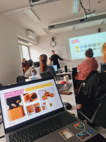 Zdjęcie nr 3 z galerii Nowoczesna dydaktyka z AI i Design Thinking