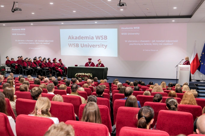 Zdjęcie nr 48 z galerii Rok akademicki 2025/2026 rozpoczęty w Akademii WSB w Gliwicach