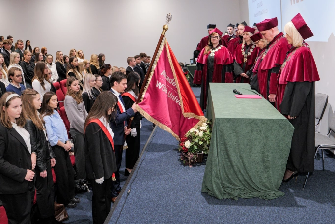 Zdjęcie nr 9 z galerii Rok akademicki 2025/2026 rozpoczęty w Akademii WSB w Gliwicach