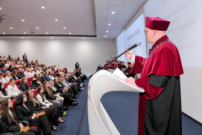 Zdjęcie nr 27 z galerii Rok akademicki 2025/2026 rozpoczęty w Akademii WSB w Gliwicach