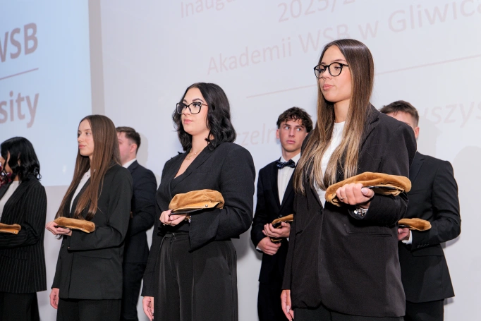 Zdjęcie nr 32 z galerii Rok akademicki 2025/2026 rozpoczęty w Akademii WSB w Gliwicach