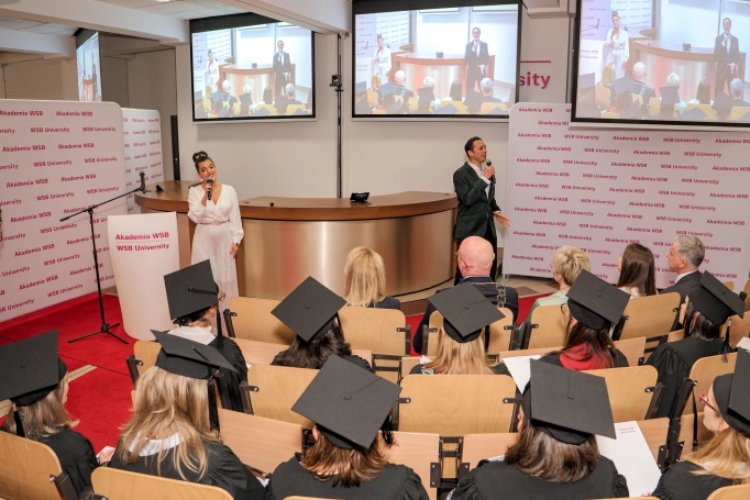 Zdjęcie nr 58 z galerii Gala Akademicka Studiów Podyplomowych Akademii WSB 