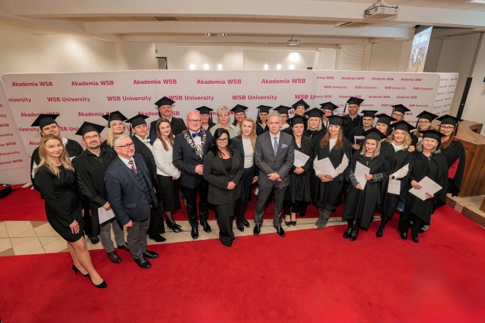 Zdjęcie nr 62 z galerii Gala Akademicka Studiów Podyplomowych Akademii WSB 